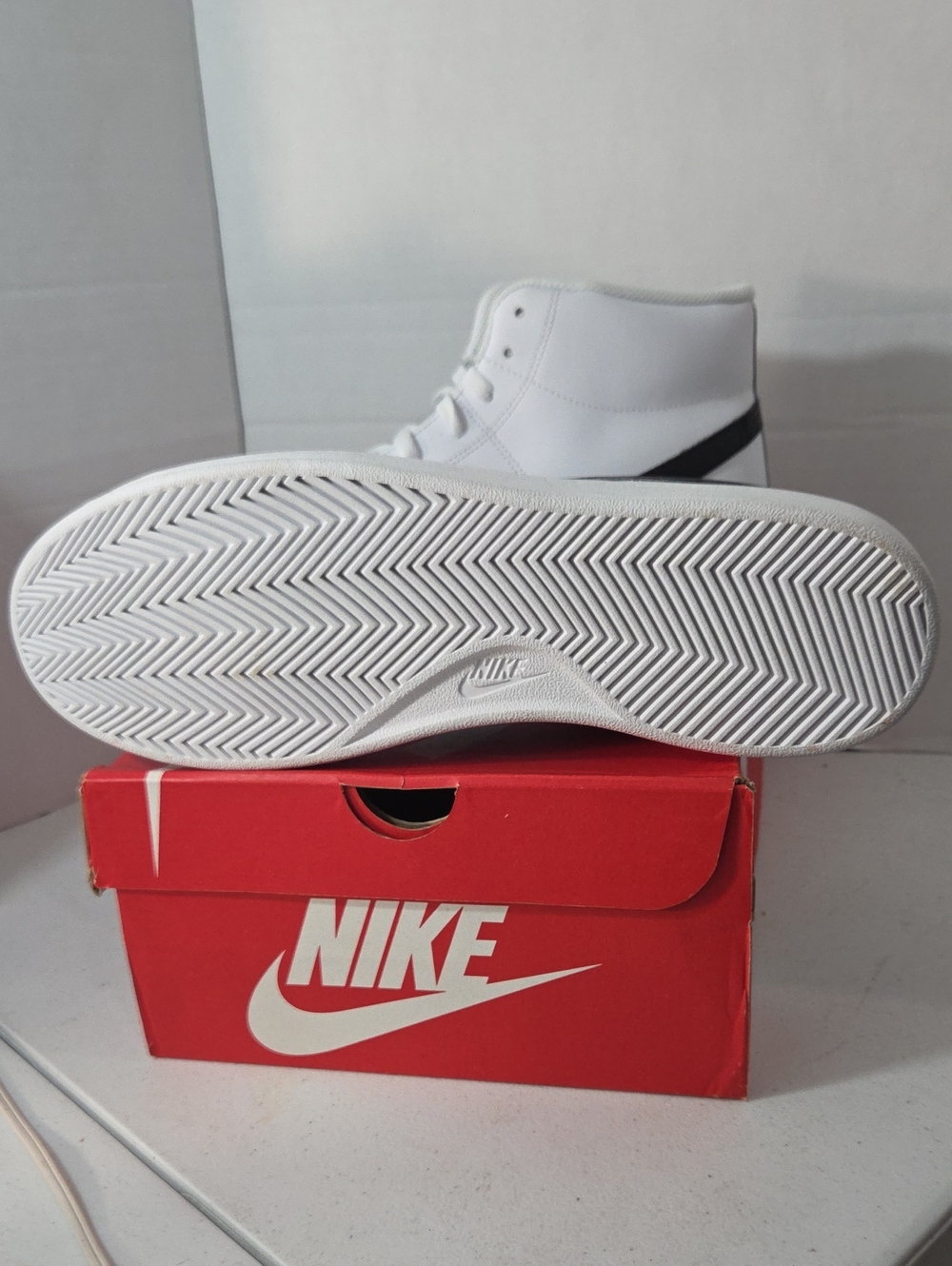 Nike Sz 13  Men’s White Sneakers with Black Swoosh NwB - Picture 3 of 5